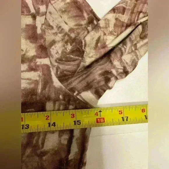 SimplyVera Vera Wang women’s long sleeve top abstract print brown size petite S - Picture 7 of 9